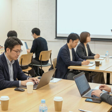 「評価者・考課者」×「研修・訓練（トレーニング）」<br> ～評価・考課の違い、研修・訓練の違いとは？～